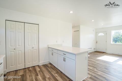 301 Eagle Ave, Palmer, AK 99645 photo 4
