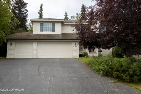 8706 Inyo Cir, Eagle River, AK 99577