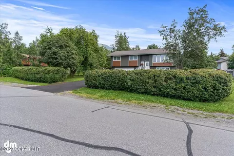 17740 Sanctuary Dr, Eagle River, AK 99577 photo 4