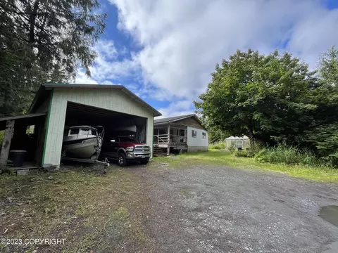 428 Ohlsen Ln, Ketchikan, AK 99901
