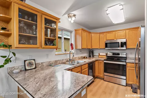 3850 Sycamore Loop, Anchorage, AK 99504 photo 9