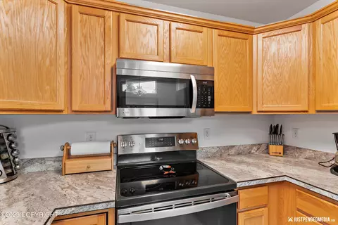 3850 Sycamore Loop, Anchorage, AK 99504 photo 10
