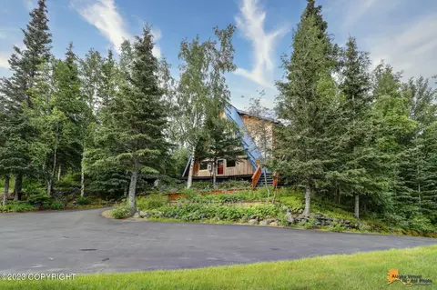 9843 Conifer St, Anchorage, AK 99507
