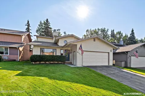 8821 Winchester St, Anchorage, AK 99507