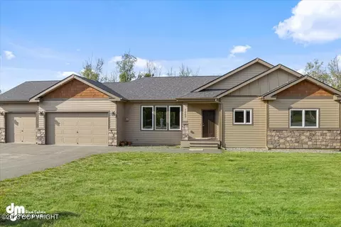 7069 W White Birch Dr, Wasilla, AK 99623