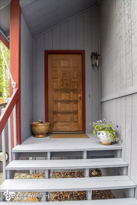 18713 S Kanaga Loop, Eagle River, AK 99577 photo 2