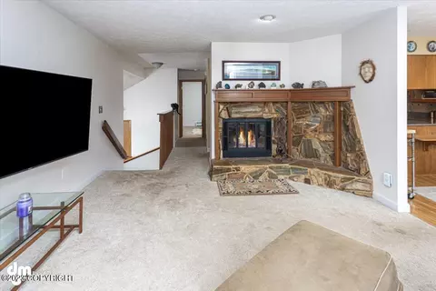 18713 S Kanaga Loop, Eagle River, AK 99577 photo 8