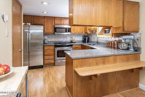 18713 S Kanaga Loop, Eagle River, AK 99577 photo 9
