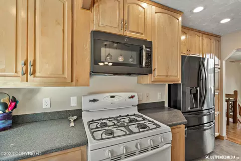 9644 Nulato Cir, Eagle River, AK 99577 photo 7