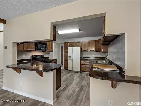 7715 Highlander Dr, Anchorage, AK 99518 photo 8