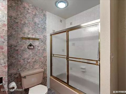 7715 Highlander Dr, Anchorage, AK 99518 photo 24