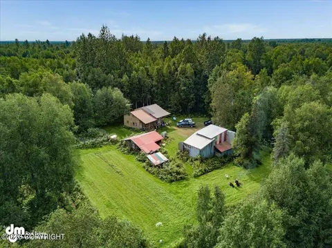 22825 S Chulitna Dr, Trapper Creek, AK 99683