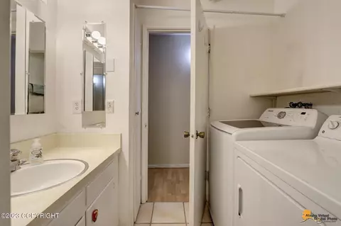 809 O Pl # 3, Anchorage, AK 99501 photo 23