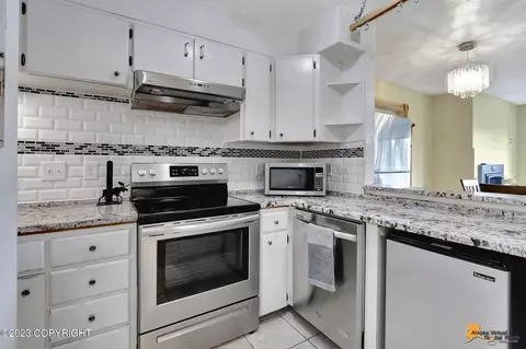 809 O Pl # 3, Anchorage, AK 99501 photo 13