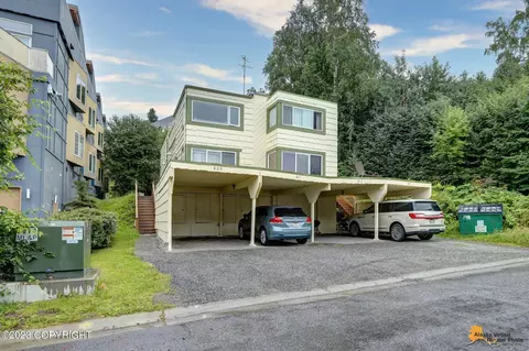 809 O Pl # 3, Anchorage, AK 99501