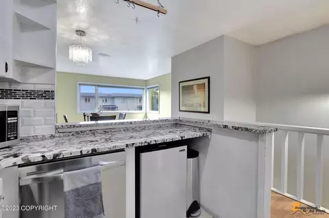809 O Pl # 3, Anchorage, AK 99501 photo 14