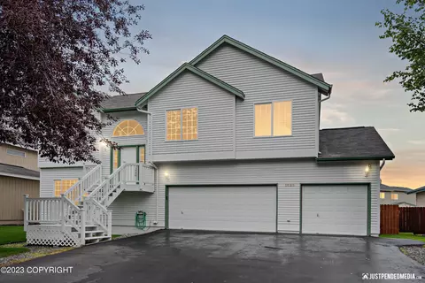 1823 Concord Hill Dr, Anchorage, AK 99515