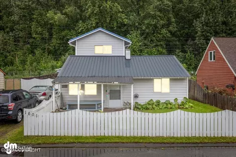 1601 Atkinson Dr, Anchorage, AK 99504