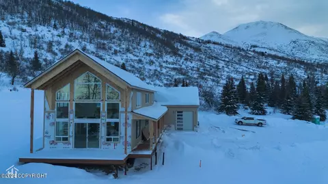 13747 Canyon Rd, Anchorage, AK 99516