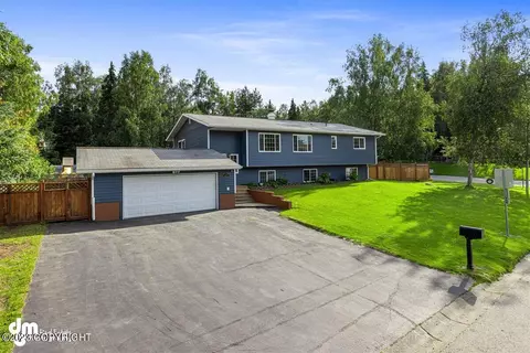 4179 Lunar Dr, Anchorage, AK 99504