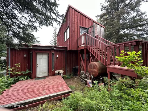 185 Augustine N, Seldovia, AK 99663