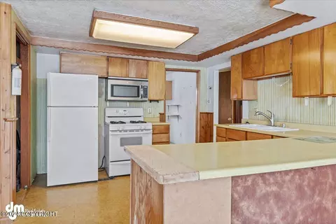 12244 Center St, Eagle River, AK 99577 photo 2