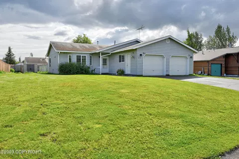 317 W Rockwell Ave, Soldotna, AK 99669