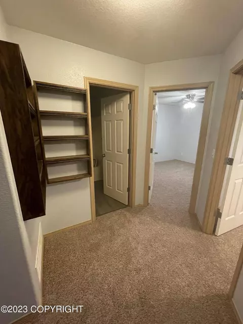 6721 W Leopold Loop, Wasilla, AK 99654