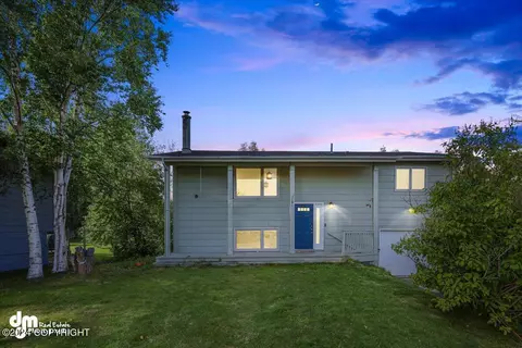 4925 E Timothy Ln, Wasilla, AK 99654