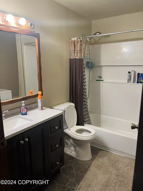 Bath - 3250 E Beech Way, Wasilla, AK 99654 photo 1 of 1