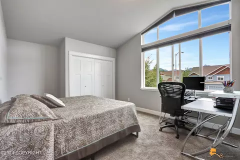 Bedroom - 3188 Morgan Loop, Anchorage, AK 99516 photo 4 of 10