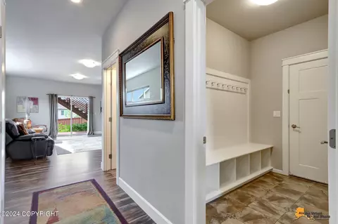 Entry Way - 3188 Morgan Loop, Anchorage, AK 99516 photo 7 of 7