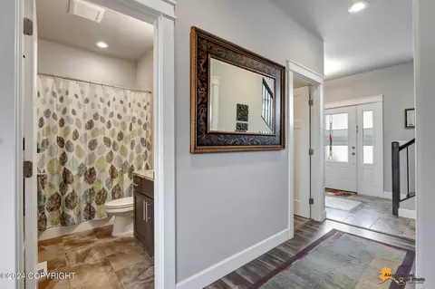 Entry Way - 3188 Morgan Loop, Anchorage, AK 99516 photo 6 of 7