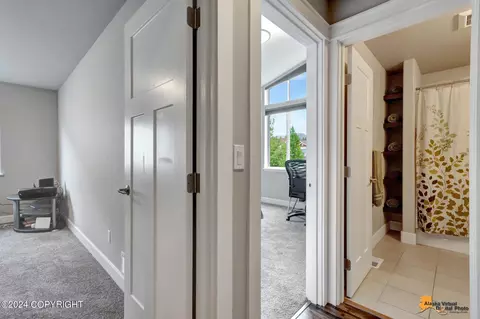 Entry Way - 3188 Morgan Loop, Anchorage, AK 99516 photo 3 of 7