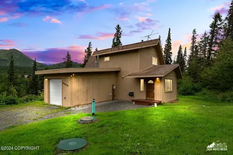 6422 Italy Cir, Anchorage, AK 99516