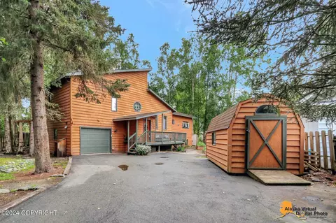 3333 Creekside Dr, Anchorage, AK 99504