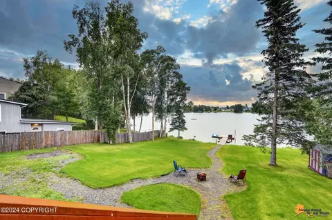 9031 Emerald Dr, Anchorage, AK 99502
