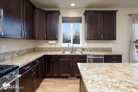 Kitchen - 1222 E Hidden Ranch Loop, Palmer, AK 99645 photo 13 of 15