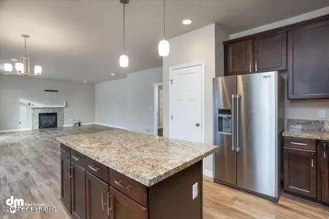 Kitchen - 1222 E Hidden Ranch Loop, Palmer, AK 99645 photo 11 of 15