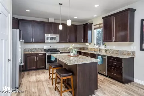 Kitchen - 1222 E Hidden Ranch Loop, Palmer, AK 99645 photo 3 of 15