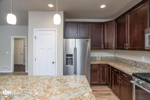 Kitchen - 1222 E Hidden Ranch Loop, Palmer, AK 99645 photo 14 of 15
