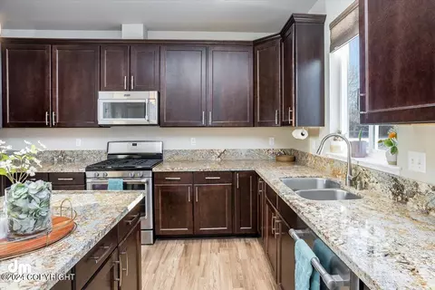 Kitchen - 1222 E Hidden Ranch Loop, Palmer, AK 99645 photo 5 of 15