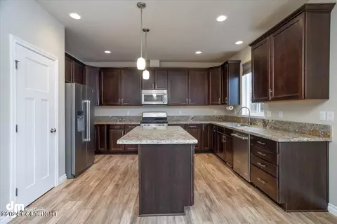 Kitchen - 1222 E Hidden Ranch Loop, Palmer, AK 99645 photo 9 of 15