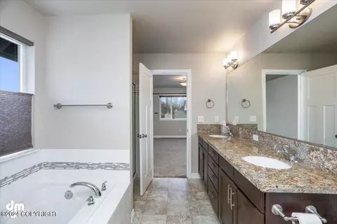 Bath - 1222 E Hidden Ranch Loop, Palmer, AK 99645 photo 9 of 17