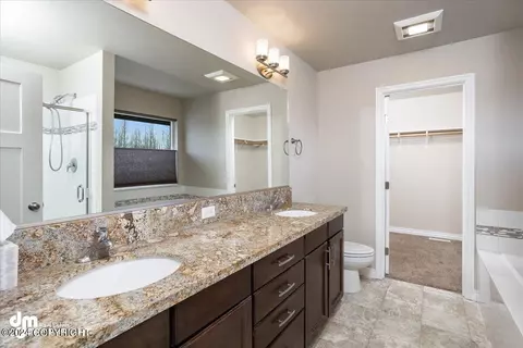 Bath - 1222 E Hidden Ranch Loop, Palmer, AK 99645 photo 7 of 17