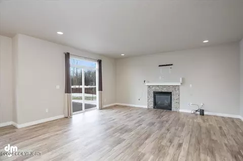 Living - 1222 E Hidden Ranch Loop, Palmer, AK 99645 photo 8 of 10