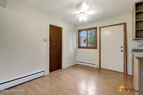 1606 Wolverine St, Anchorage, AK 99504 photo 4