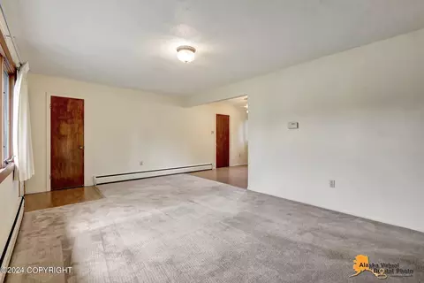 1606 Wolverine St, Anchorage, AK 99504 photo 3
