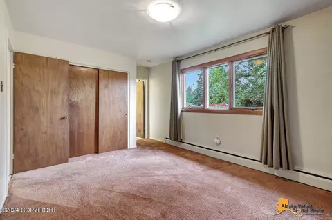 1606 Wolverine St, Anchorage, AK 99504 photo 13