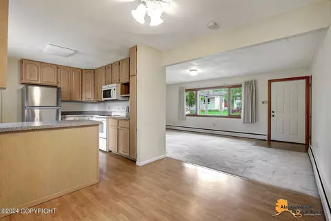 1606 Wolverine St, Anchorage, AK 99504 photo 5